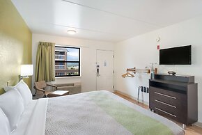 Studio 6 - Colorado Springs - Air Force Academy