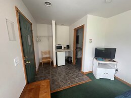Blue Spruce Motel