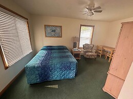 Blue Spruce Motel
