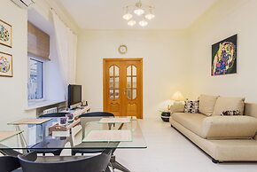 GM Apartment Smolenskaya-Sennaya 27