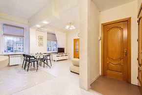 GM Apartment Smolenskaya-Sennaya 27