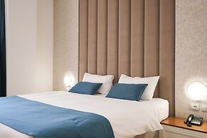 Golden City Hotel, Tirana