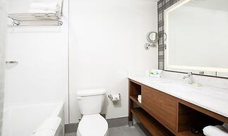 Pomeroy Hotel Fort McMurray