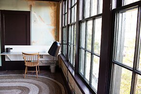 Travelers Hotel