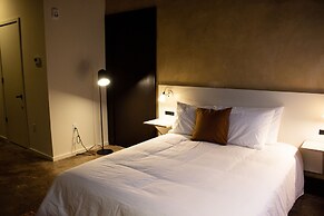 Travelers Hotel