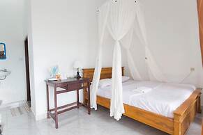 Aris Homestay and Warung Made