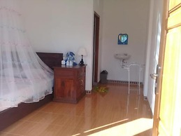 Aris Homestay and Warung Made