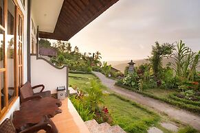 Aris Homestay and Warung Made