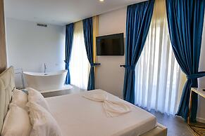 Blue Boutique Hotel