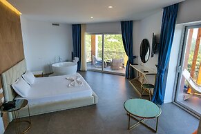 Blue Boutique Hotel