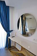 Blue Boutique Hotel