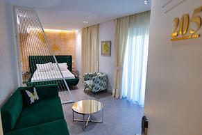 Blue Boutique Hotel