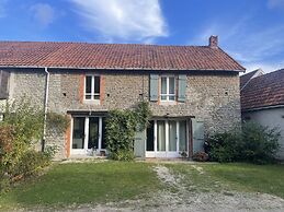 Maison De L'etang