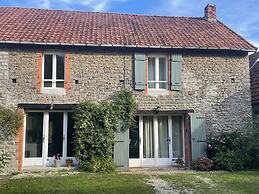 Maison De L'etang