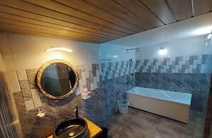Alcove Resort
