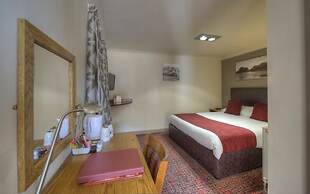 The Elms Hotel