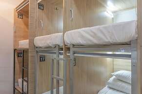 Lounge Capsule Hostel