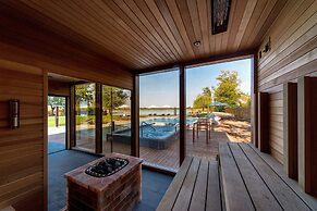 Donautica Hotel & Restaurant