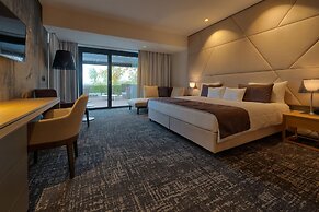 Donautica Hotel & Restaurant