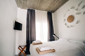 Mesanto Luxury Suites