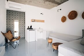 Mesanto Luxury Suites