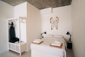 Mesanto Luxury Suites