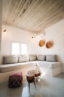 Mesanto Luxury Suites