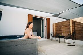 Mesanto Luxury Suites