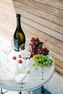 Mesanto Luxury Suites