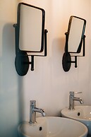 Mesanto Luxury Suites