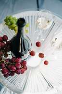 Mesanto Luxury Suites