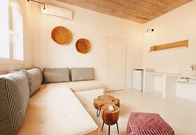 Mesanto Luxury Suites