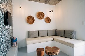 Mesanto Luxury Suites