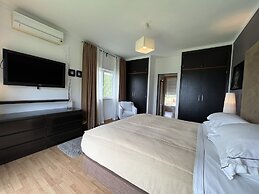 The Lake Villa Mountains & Sea view