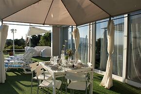 The Lake Villa Mountains & Sea view