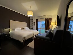 The Lake Villa Mountains & Sea view