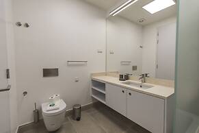 High Ceiling Duplex Apt Cais do Sodre