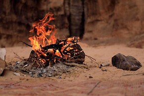 Beduin star trail camp