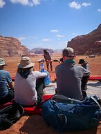 Beduin star trail camp