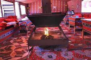 Beduin star trail camp