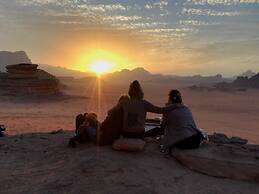 Beduin star trail camp