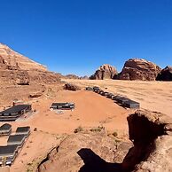 Beduin star trail camp