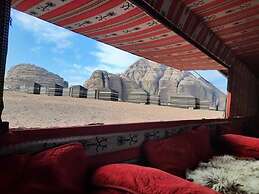 Beduin star trail camp