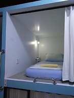 Sojourn Beds & Cafe - Hostel