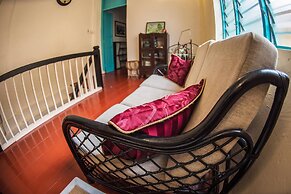 Sojourn Beds & Cafe - Hostel