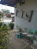 Sojourn Beds & Cafe - Hostel