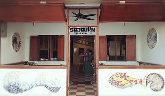 Sojourn Beds & Cafe - Hostel