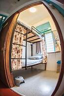 Sojourn Beds & Cafe - Hostel