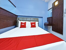 OYO 768 Fajar Baru Boutique Hotel