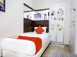 OYO 768 Fajar Baru Boutique Hotel